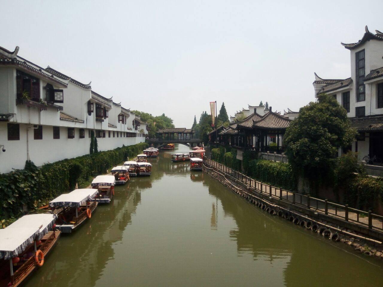 逃离灰色调房屋
